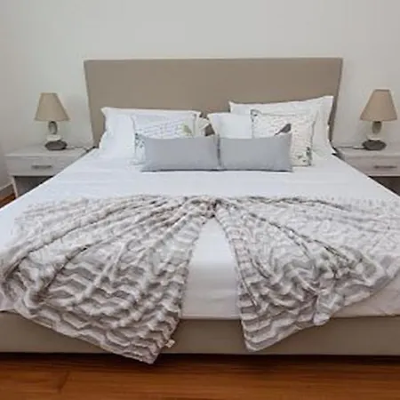 Hill - Savoy Signature 아르코다카헤타