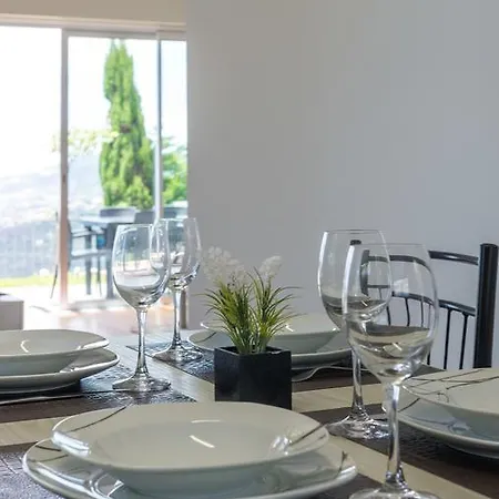 Hill - Savoy Signature