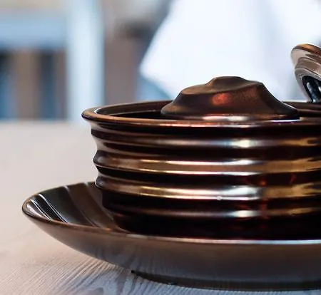 Hill - Savoy Signature