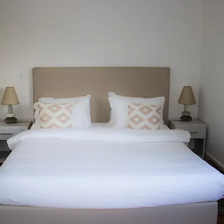 Hill - Savoy Signature *