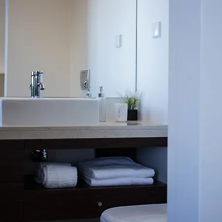 Hill - Savoy Signature