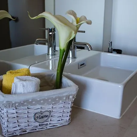 Vila Hill - Savoy Signature *